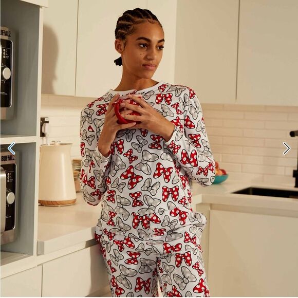 Disney Store Ladies Minnie Mouse Pajama Set - Picture 1 of 11